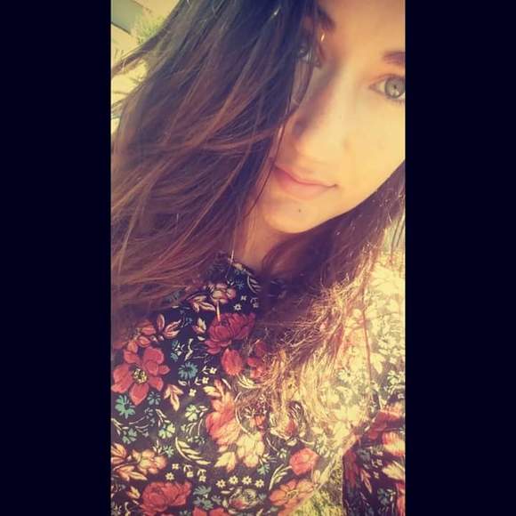 Meet your Posher, Tiffany - Picture 1 of 1